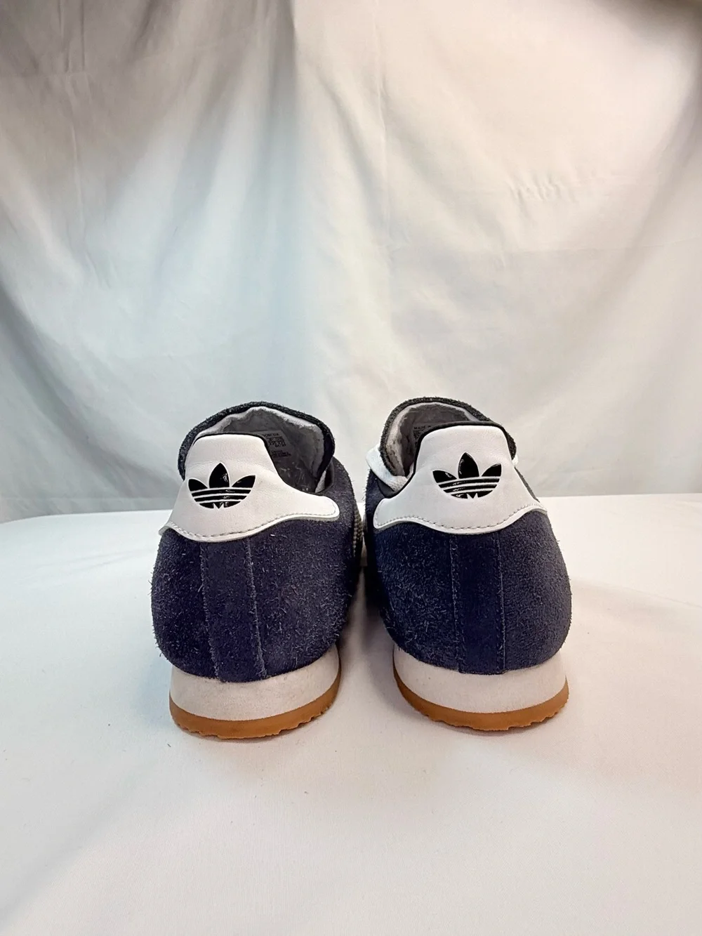 adidas Men’s 5.5 Navy Blue Samba Super Suede Sneakers w/ White Stripes VGUC